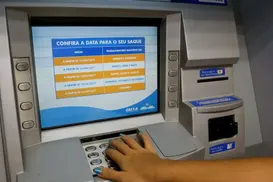 Bancos definem novas regras para saques em dinheiro; entenda - Imagem
