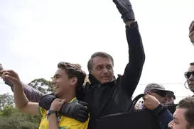 Queda de Bolsonaro: Nikolas Ferreira leva caso ao presidente do STF - Imagem