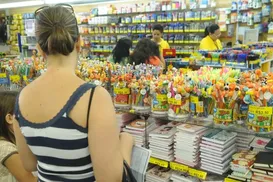 Quer economizar na lista escolar? Veja o que o colégio não pode cobrar - Imagem