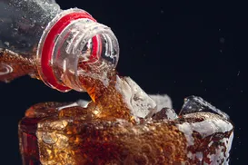 Ele voltou! Refri de R$ 0,64 retorna para desafiar a Coca-Cola - Imagem