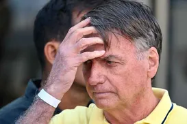 Remição por leitura: entenda como Bolsonaro pode reduzir pena lendo livros - Imagem