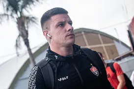 Renato Kayzer define Vitória "como uma fênix" após permanência - Imagem