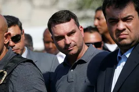 Sem palanque, Flávio aposta em agenda religiosa na pré-campanha - Imagem