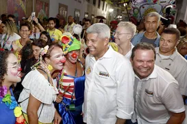 Jerônimo prestigia abertura oficial do Carnaval do Pelourinho - Imagem