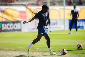 Bahia atualiza situação de Ruan Pablo após entorse; saiba mais - Imagem