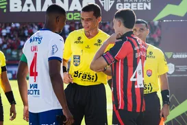 Bahia garante vantagem na fase final do Baianão após empate do Vitória - Imagem