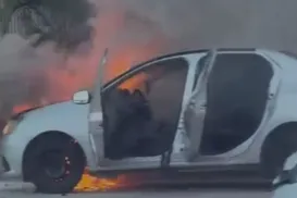 Carro pega fogo na Paralela e trava trânsito em Salvador; assista - Imagem