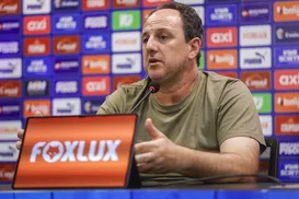 Ceni elogia estreia de Román e detalha rodízio no elenco tricolor - Imagem