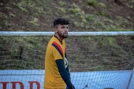 Clube tradicional do sul anuncia goleiro formado na base do Vitória - Imagem