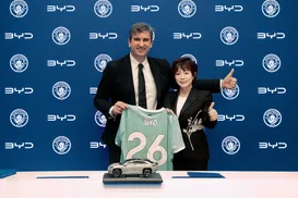 BYD no Bahia? Montadora fecha patrocínio global com o Manchester City - Imagem