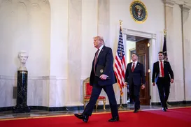 Em Davos, Trump lança Conselho de Paz e acende alerta mundial - Imagem