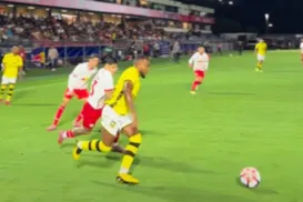 Ex-Bahia protagoniza lance bizarro e decide derrota no Paulistão - Imagem