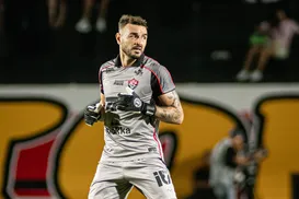 Gabriel diz que Vitória teve "chances claras" em derrota no clássico - Imagem