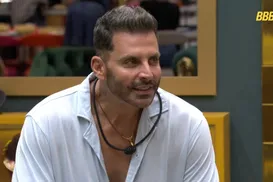 Henri Castelli sofre convulsão no BBB e colegas entram em desespero - Imagem