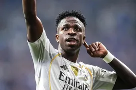 Bahia adota Lei Vini Jr. contra racismo em estádios e arenas - Imagem