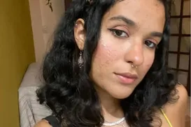 Jovem atropelada por caminhão de limpeza no Carnaval é sepultada - Imagem