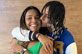 Mãe de Oruam cai no choro e revela que cantor está doente - Imagem