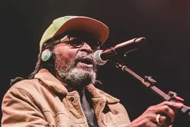 Posicionamento político do cantor Edson Gomes vira debate na Alba; entenda - Imagem