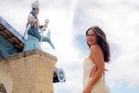 Solteira, Paolla Oliveira curte o Carnaval de Salvador em cima do trio - Imagem