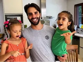 Filhas de Ivete curtem dia na Fenagro ao lado do pai, Daniel Cady - Imagem