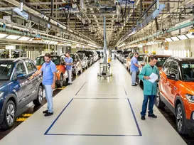 Montadora de carros confirma fechamento de fábrica após 88 anos - Imagem