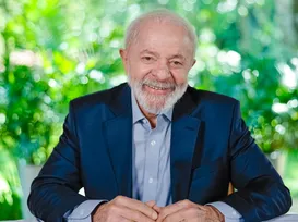 Deputado quer vetar dinheiro público para Carnaval após homenagem a Lula - Imagem