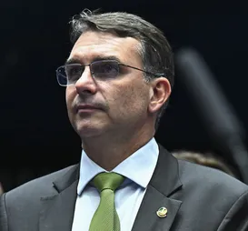 Líderes do centrão detonam escolha de Bolsonaro por Flávio ao Planalto - Imagem