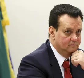 Kassab tenta emplacar Romeu Zema na vice de Flávio Bolsonaro em 2026 - Imagem