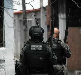 Candidata a presidente promete fim da Polícia Militar no Brasil - Imagem