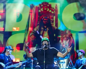 Edson Gomes rebate boatos de fim de carreira e celebra conquista - Imagem