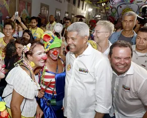 Jerônimo prestigia abertura oficial do Carnaval do Pelourinho - Imagem