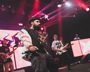 Após críticas, BaianaSystem chama show em camarote de “laboratório” - Imagem