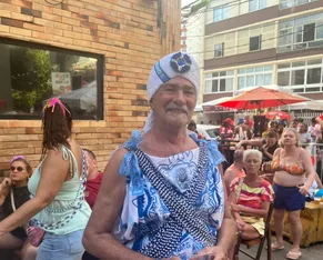 Gandhy de todes: foliões LGBTs celebram diversidade no tapete branco - Imagem