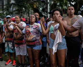 Grupo de fãs faz oração antes da pipoca de Igor Kannário no Carnaval - Imagem