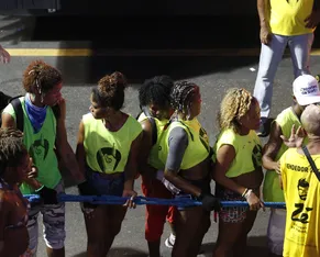 Mulheres na corda: trabalhadoras relatam desafios como cordeiras de trio - Imagem