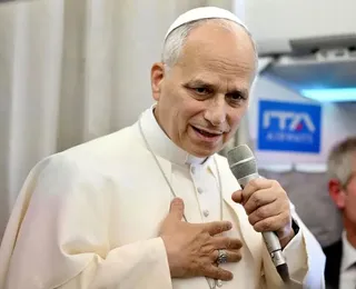 Papa faz nova orientação sobre sexo e surpreende com decisão