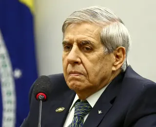 Augusto Heleno passará para o regime domiciliar após decisão de Moraes