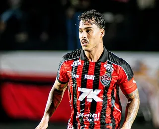 Capitão do Vitória sente lesão e é substituído de maneira forçada