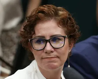 Carla Zambelli renuncia ao mandato de deputada federal
