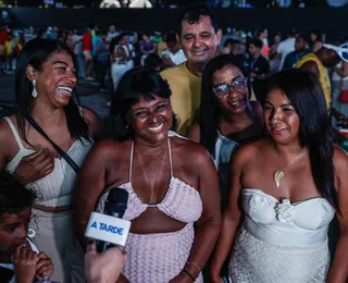 Ceia no meio da multidão: grupo leva jantar completo para a Virada Salvador