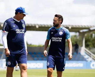 Ceni e Éverton Ribeiro lideram prêmio de craque do Brasileirão