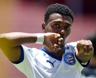 Com gol de joia, Bahia goleia o América-SP e assegura a liderança