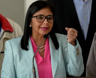 Delcy assume Presidência enquanto Trump fala em governar a Venezuela
