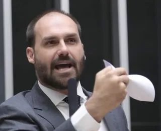 Eduardo Bolsonaro rebate ordem da PF para voltar ao cargo de escrivão