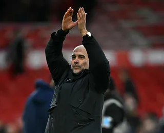 Guardiola rasga elogios a ex-atacante do Botafogo: "Ele ganha todas"
