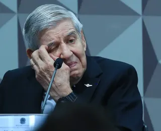 General Heleno: PGR propõe prisão domiciliar por prisão de ventre