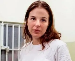 Suzane von Richthofen visita delegacia e tenta herança milionária