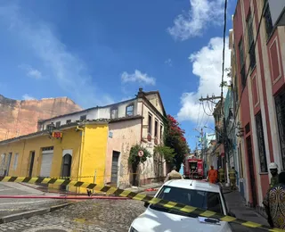 Incêndio atinge hostel no Santo Antônio Além do Carmo