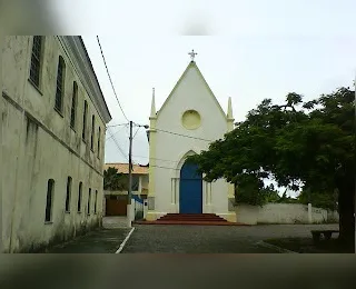 MPBA ordena interdição de igreja secular por risco de desabamento