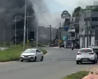 Grande protesto bloqueia Av. Gal Costa e gera caos no trânsito de Salvador